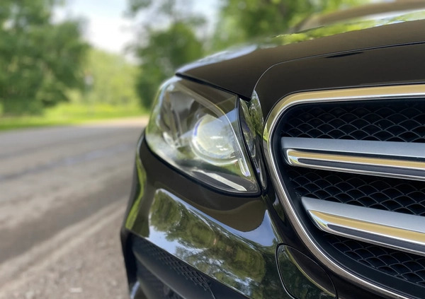 Mercedes-Benz Klasa E cena 139000 przebieg: 189000, rok produkcji 2018 z Oświęcim małe 172